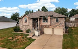 5761 S Fairview Avenue, Springfield, MO 65810
