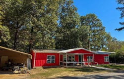 7419 N State Line Road, Karnack, TX 75661