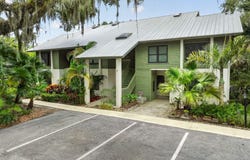 5250 SE Seascape Way, Stuart, FL 34997