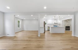 14 Saddle Dr, Mount Laurel Twp., NJ 08054-9631
