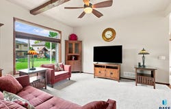 2600 E Kensington St, Sioux Falls, SD 57108