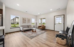 160 Bethany Loop SW, Cedar Rapids, IA 52404