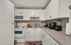 1755 W 60th St, Hialeah, FL 33012