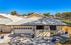 32 PEBBLE ROCK Drive, VENICE, FL 34293