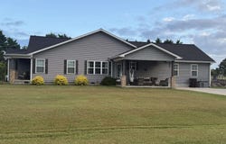232 Emery Circle, Section, AL 35771