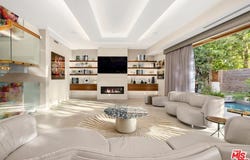4005 Dixie Canyon Ave, Sherman Oaks, CA 91423