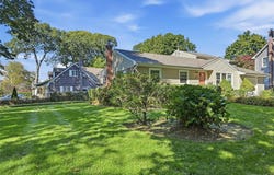 2 Milburn Lane, Huntington, NY 11743