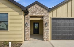 1102 Bluestem Circle, Baldwin City, KS 66006