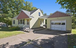 1614 Linzie Rd, Duluth, MN 55811