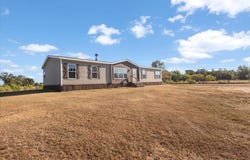 247 County Road 4304, Naples, TX 75568
