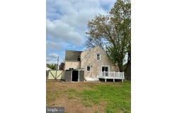 121 WALNUT Avenue, CROYDON, PA 19021