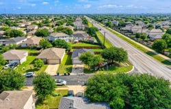 101 Adamae Ln, Hutto, TX 78634