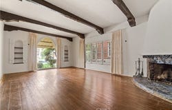 138 N Swall Drive, Beverly Hills, CA 90211