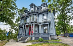 533 Locust St, Fall River, MA 02720