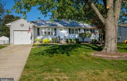 1012 ESTATES Boulevard, HAMILTON, NJ 08690