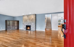 21695 WILLAMETTE Dr, WestLinn, OR 97068