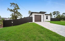 347 Columbus Boulevard, Lehigh Acres, FL 33974