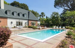 1025 N Crescent Dr, Beverly Hills, CA 90210
