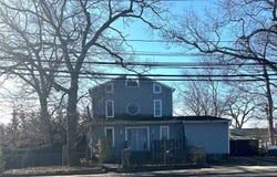90 Jerusalem Avenue, Massapequa, NY 11758