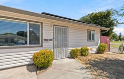 521 Oregon ST, MANTECA, CA 95337