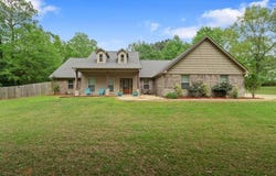 53 Annadale Dr, Maud, TX 75567