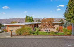 2619 11th Ave, Lewiston, ID 83501
