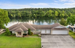 500 Valley Airport Drive, Cotter, AR 72626