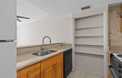 829 1ST Street S, JACKSONVILLE BEACH, FL 32250