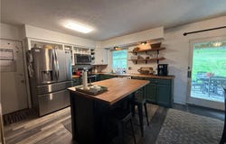 4239 State Route 39 NE, New Philadelphia, OH 44663