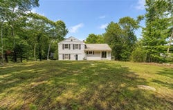 10 Lofty Heights Road, Westerly, RI 02891