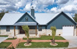 207 N Fourth St, Harper, TX 78631