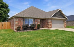 1021 Sienna Drive, Centerton, AR 72719