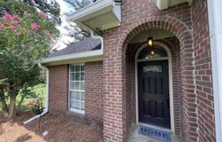 1519 Winter Valley Dr, Tupelo, MS 38801