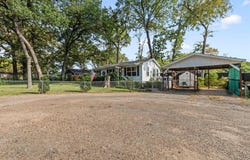 303 S Bay Cir, Mabank, TX 75156