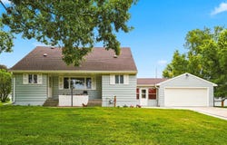 1820 W 3rd Street, Perry, IA 50220
