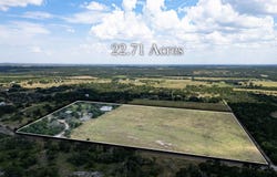 12437 County Road 200, Bertram, TX 78605