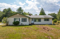 227 South Street, Blue Hill, ME 04614