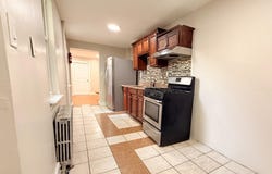 431 PINE Street, READING, PA 19602