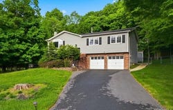 31 Laura Road, Monroe, NY 10950