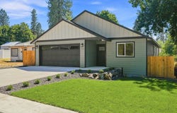 614 E A St, Deer Park, WA 99006