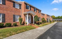 2734 E Oakland, Johnson City, TN 37601