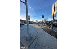 8232 W CHESTER Pike, UPPER DARBY, PA 19082