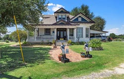 2015 FM 935, Lott, TX 76656