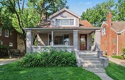 907 University Place, Grosse Pointe, MI 48230