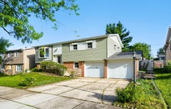 5839 Edward Drive, Oak Forest, IL 60452