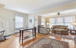 27 Juniper Avenue, Mineola, NY 11501