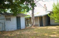 2007 W Commerce Street, San Saba, TX 76877