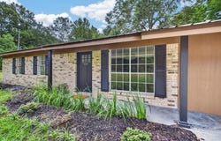 484 Currie, Ellisville, MS 39437