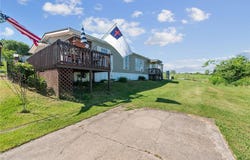 404 Blue Jay Ln, Apollo, PA 15613