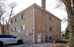 8805 Dee Road, Des Plaines, IL 60016
